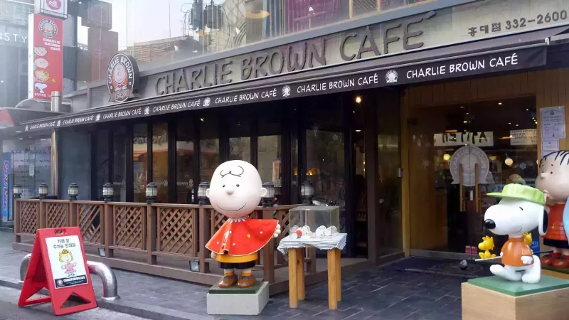 Charlie Brown Kafe