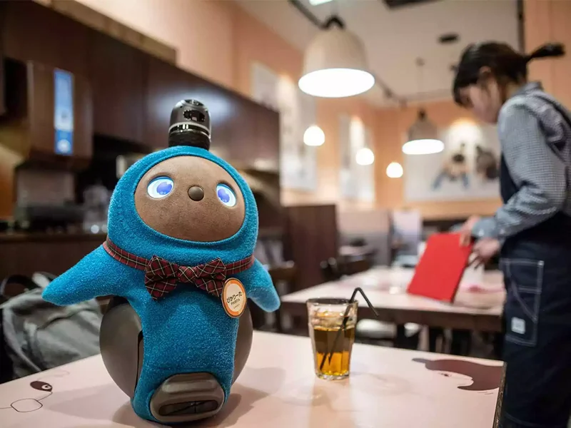 Tokyo da Lovot Kafe isimli Robot kafe