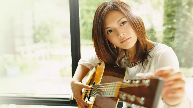 Yui Yoshikai Japon şarkıcı